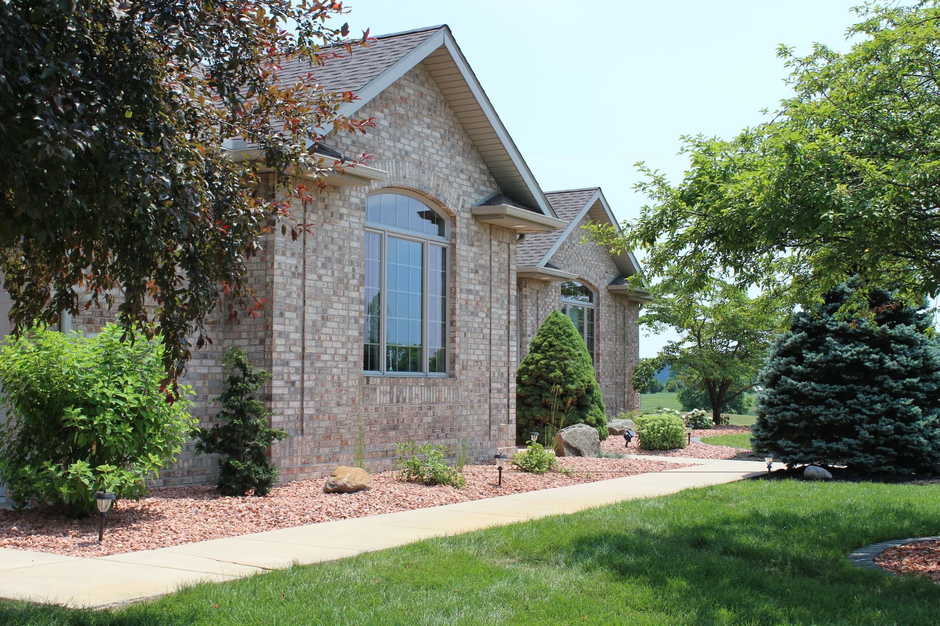 Gallery photos for Elegant Landscape Design in Goshen: Image #2